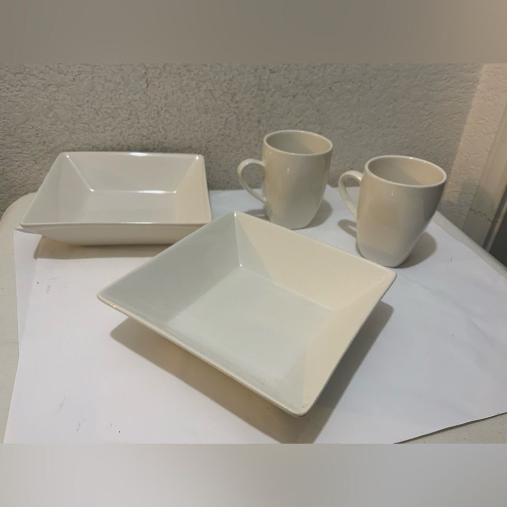 2 White Square Soup Cereal Bowls 10 Ten Strawberry Street 7 1/4” and 2 mugs G25